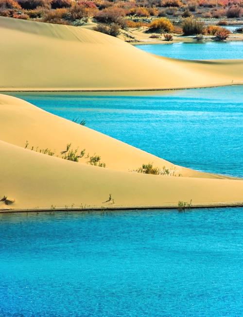 巴丹吉林沙漠介绍：面积、海拔、沙山、湖泊等详情全在这