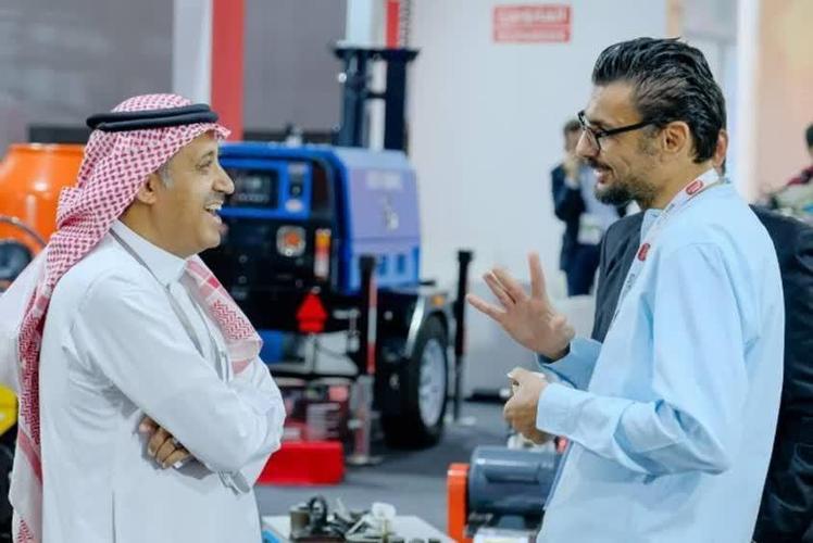 迪拜飞速发展靠‘抢人’,财富诱惑大为啥犯罪分子却避开?