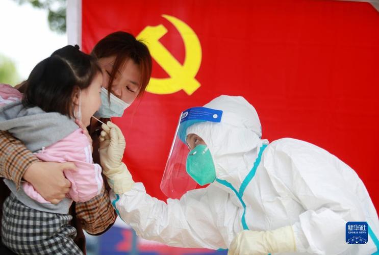 新型冠状病毒下白衣天使坚守一线，舍小家为大家抗疫救治