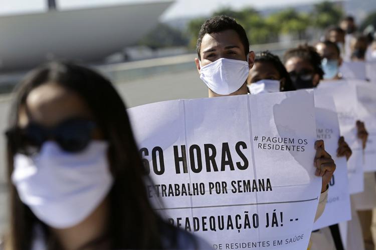 巴西新冠确诊超9000例，累计确诊和死亡病例数全球第二