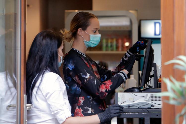 疫情下比托洛餐厅为医护供食,欧洲多国旅行及移民信息汇总