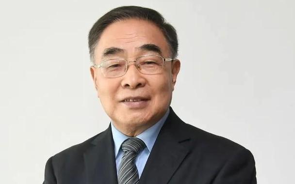 人民抗疫英雄张伯礼院士事迹介绍党课 PPT 课件及党建必备材料